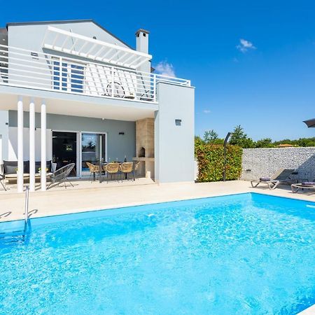 Peresiji Villa Ovis מראה חיצוני תמונה
