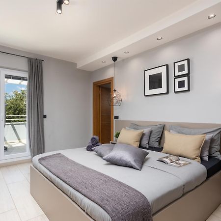 Peresiji Villa Ovis מראה חיצוני תמונה