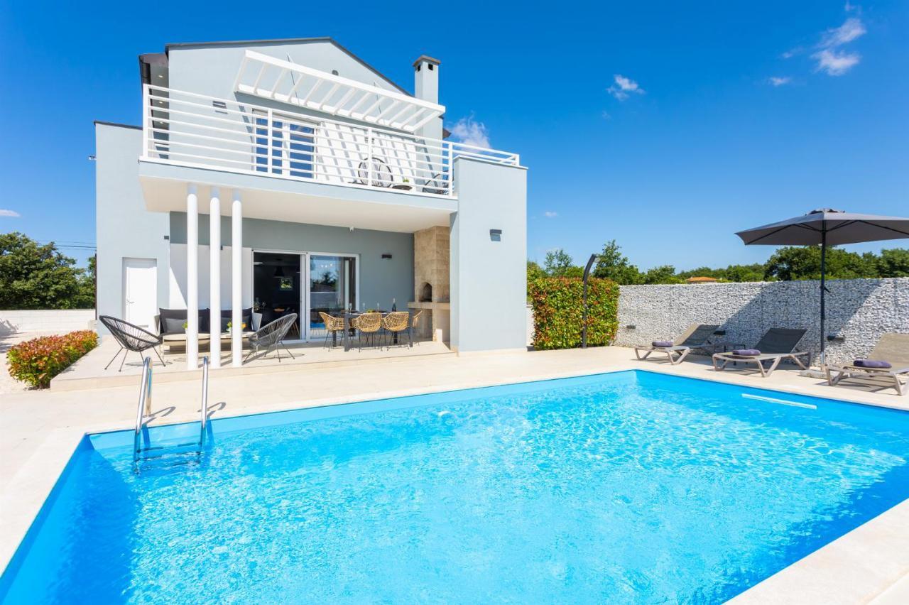 Peresiji Villa Ovis מראה חיצוני תמונה