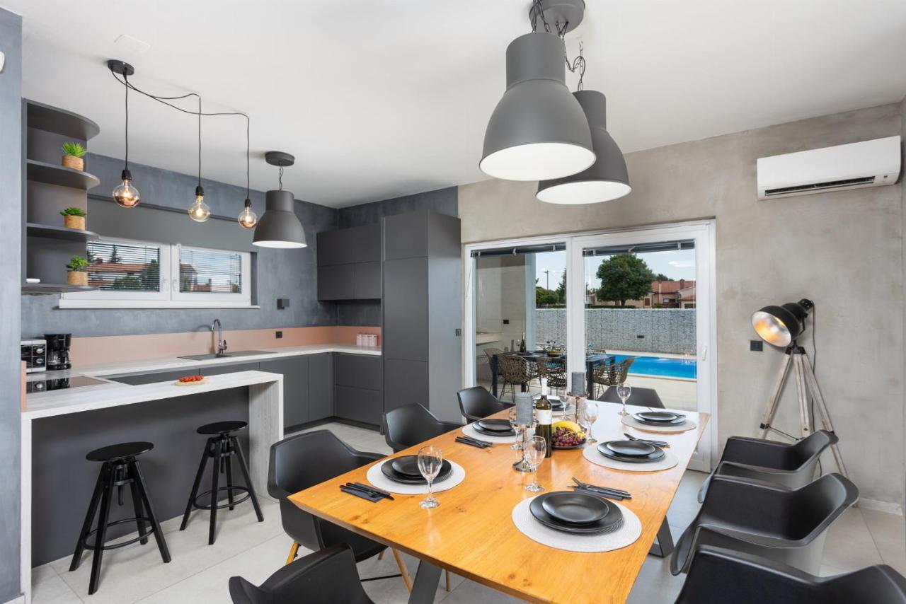 Peresiji Villa Ovis מראה חיצוני תמונה