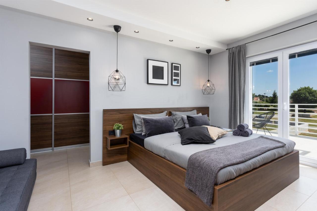 Peresiji Villa Ovis מראה חיצוני תמונה